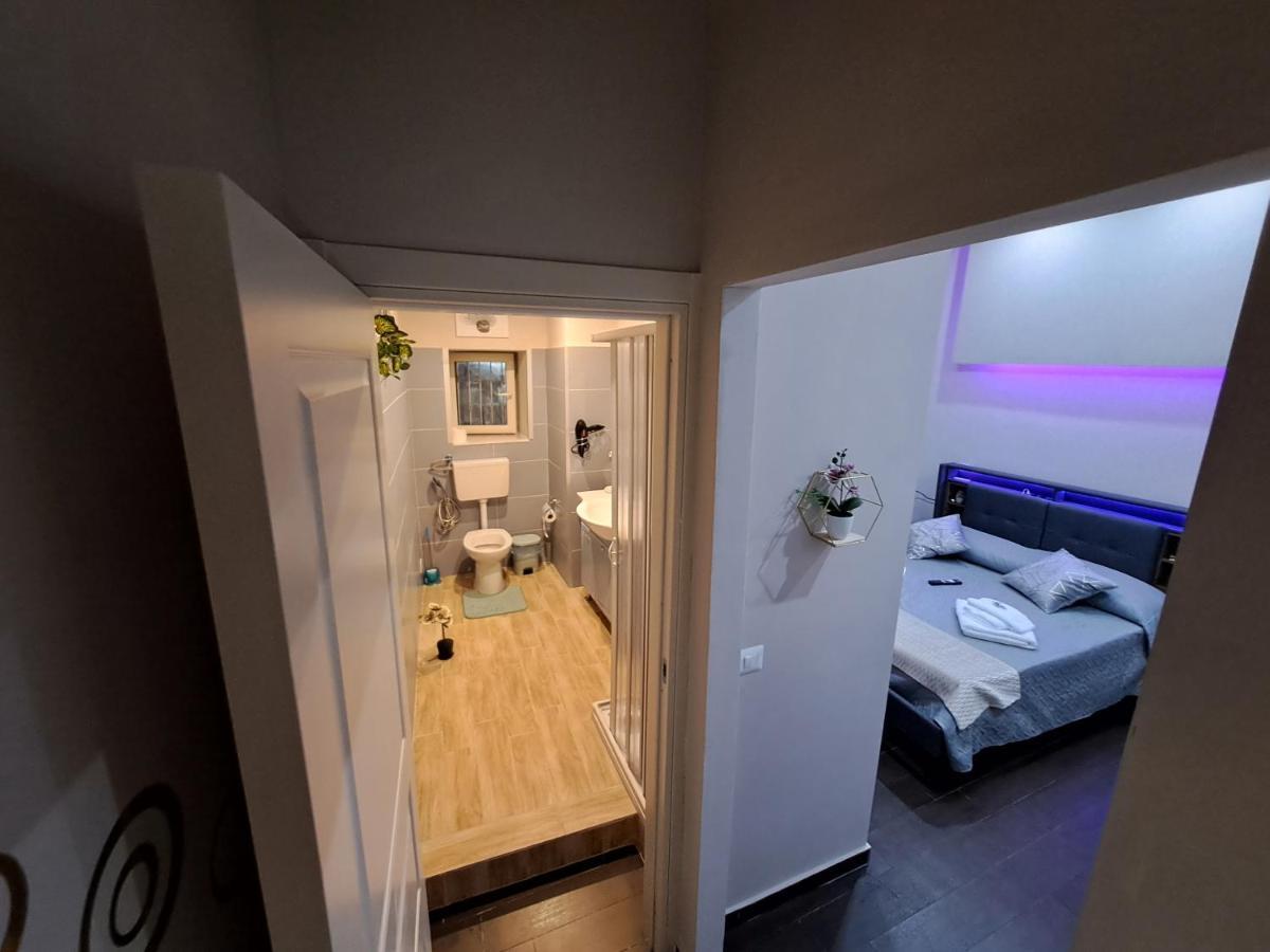 Aircraft Services Rooms Napoli Bagian luar foto
