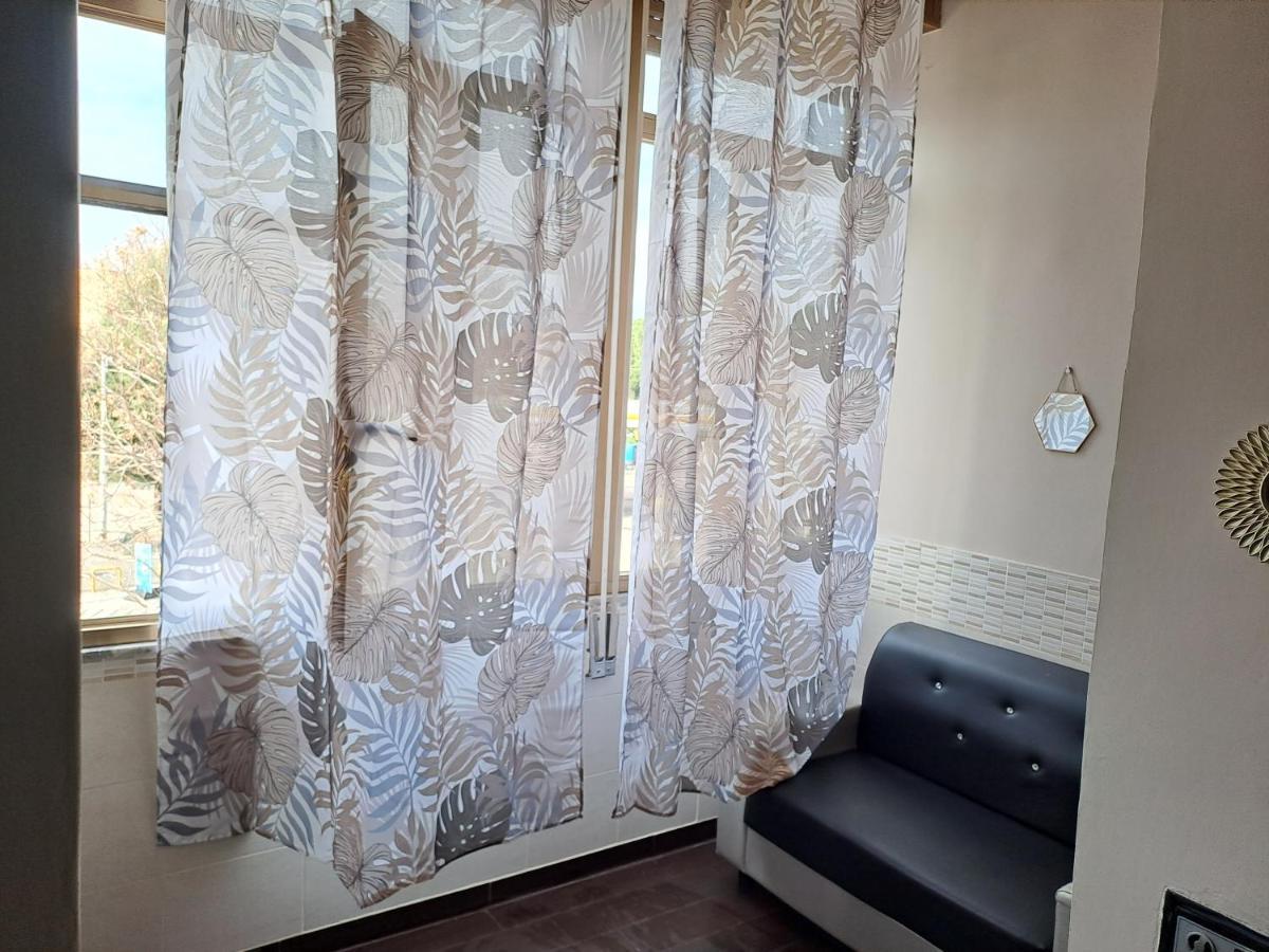Aircraft Services Rooms Napoli Bagian luar foto