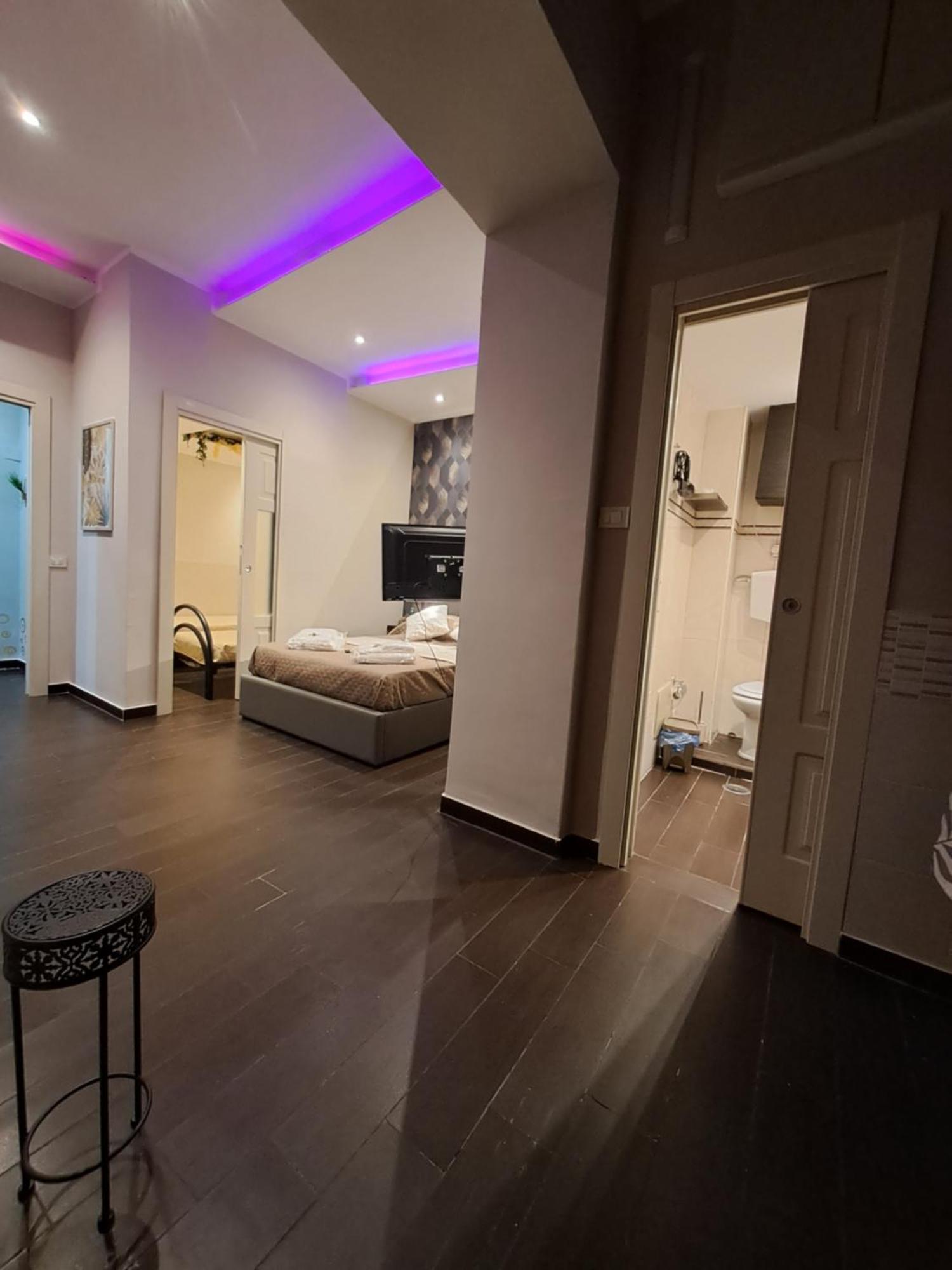 Aircraft Services Rooms Napoli Bagian luar foto
