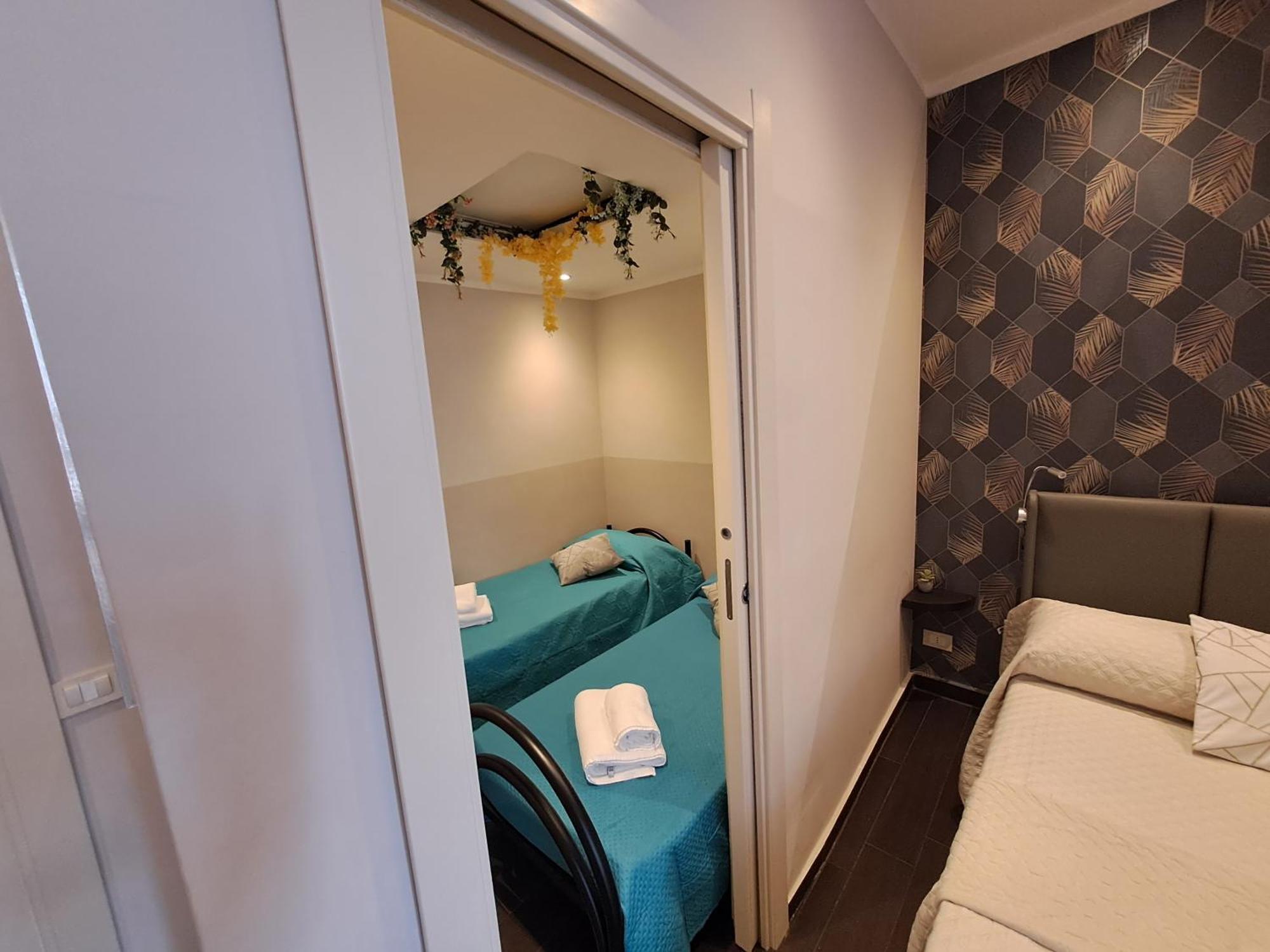 Aircraft Services Rooms Napoli Bagian luar foto